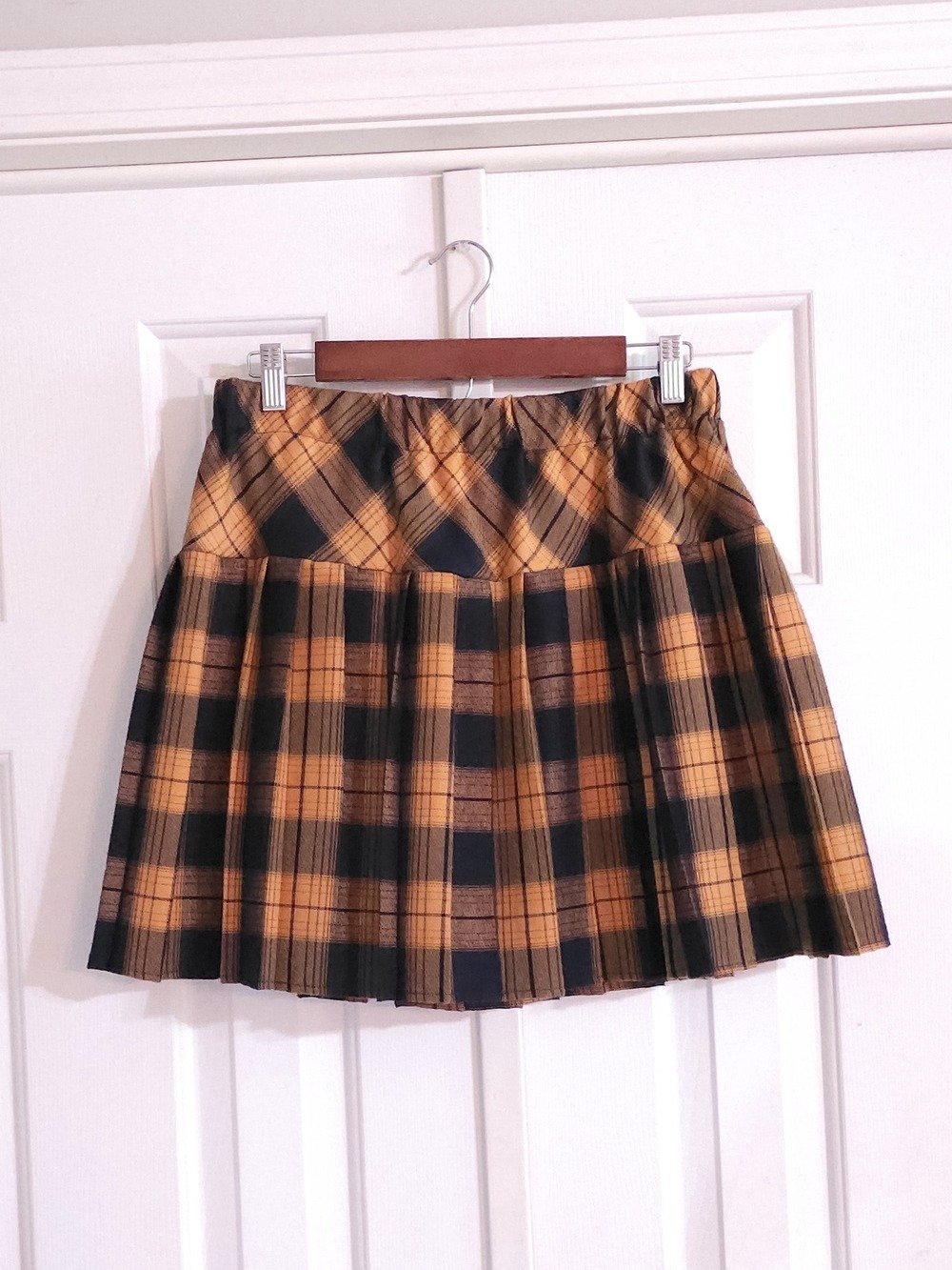 Urban Coco Plaid Pleated Mini Skirt in Mustard and Navy XL